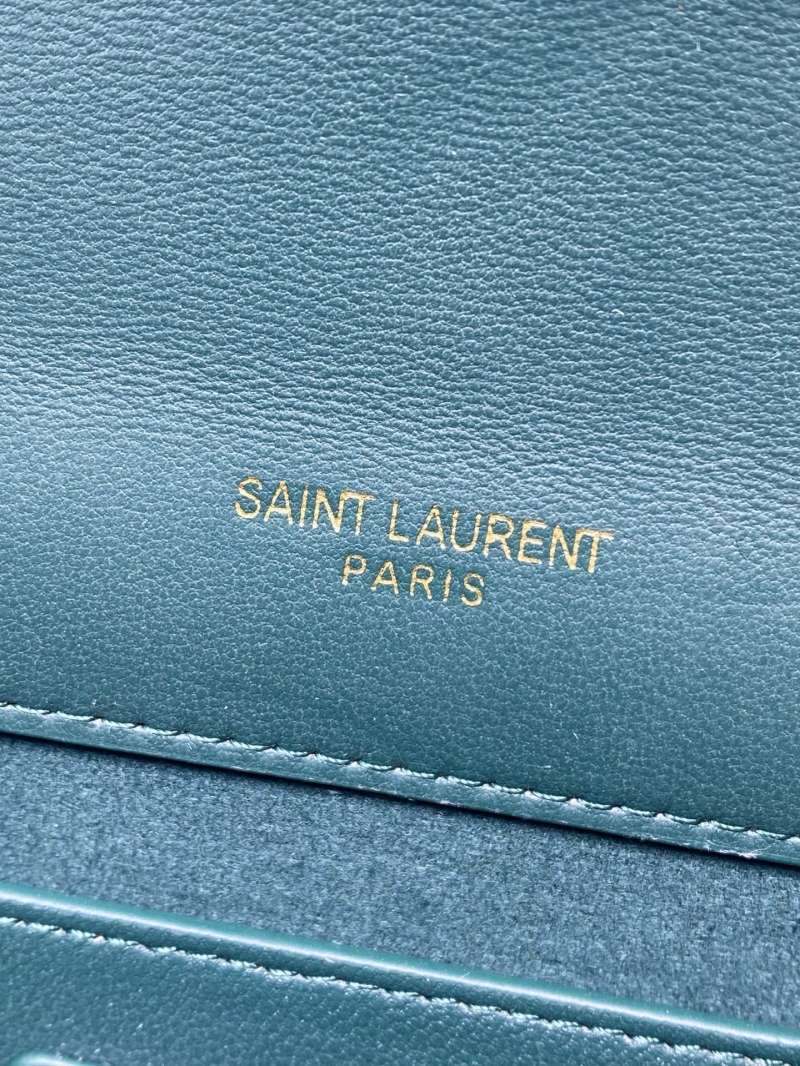 Y51 clutch bags